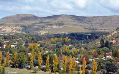How far is Fouriesburg from Clarens?